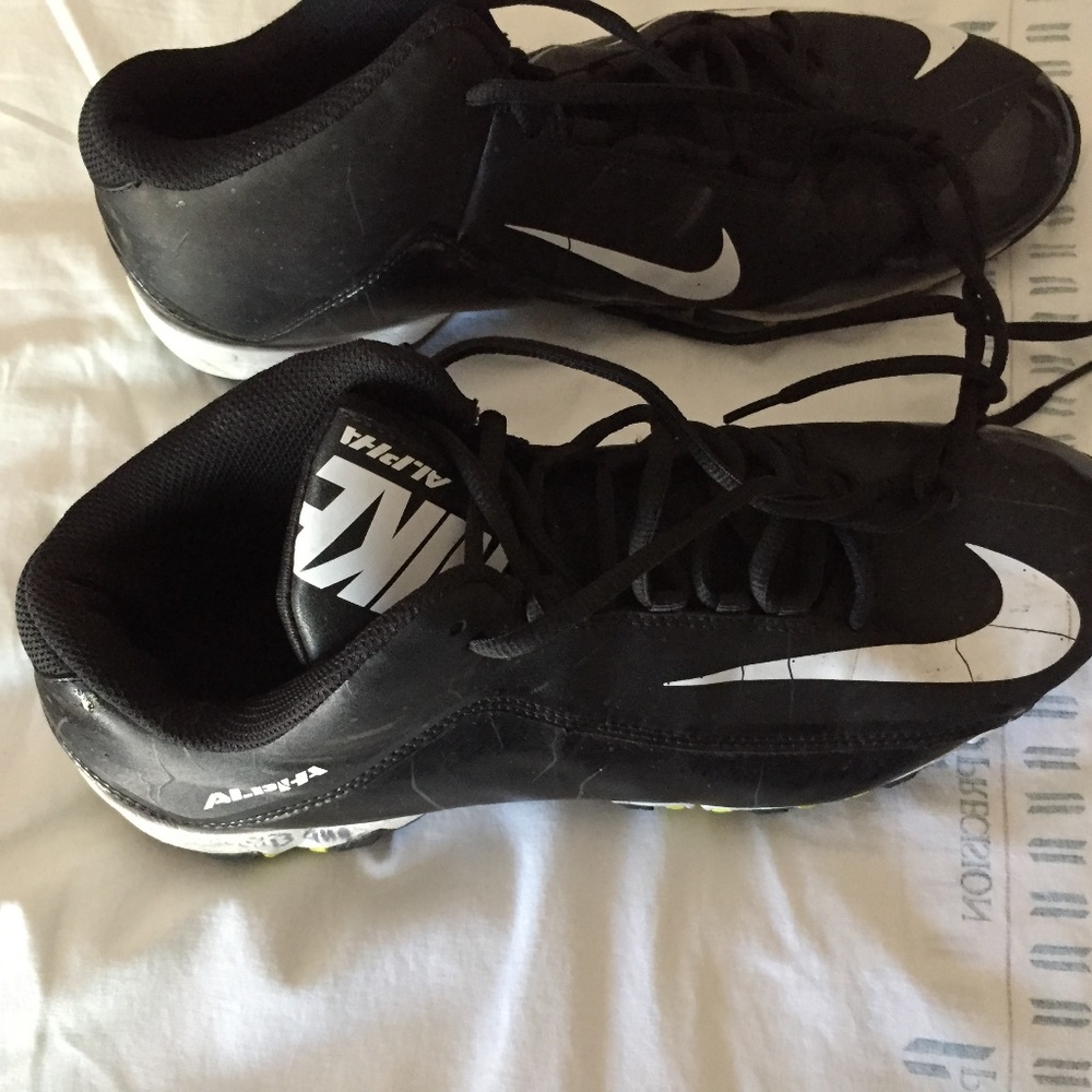 NIKE ALPHA ATHLETIC SHOESplaying footballbaseball